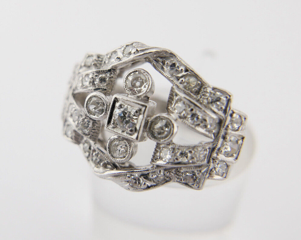 Antiker Jugendstil Platin Ring mit Altschliff Diamanten 0,84 Ct Gr.50 um 1910 