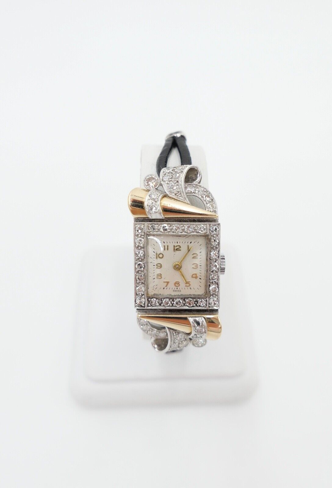 ART DECO DAMEN ARMBANDUHR 750 / 18K WEIß GELB GOLD 48x Diamant Brillant  2,16 CT