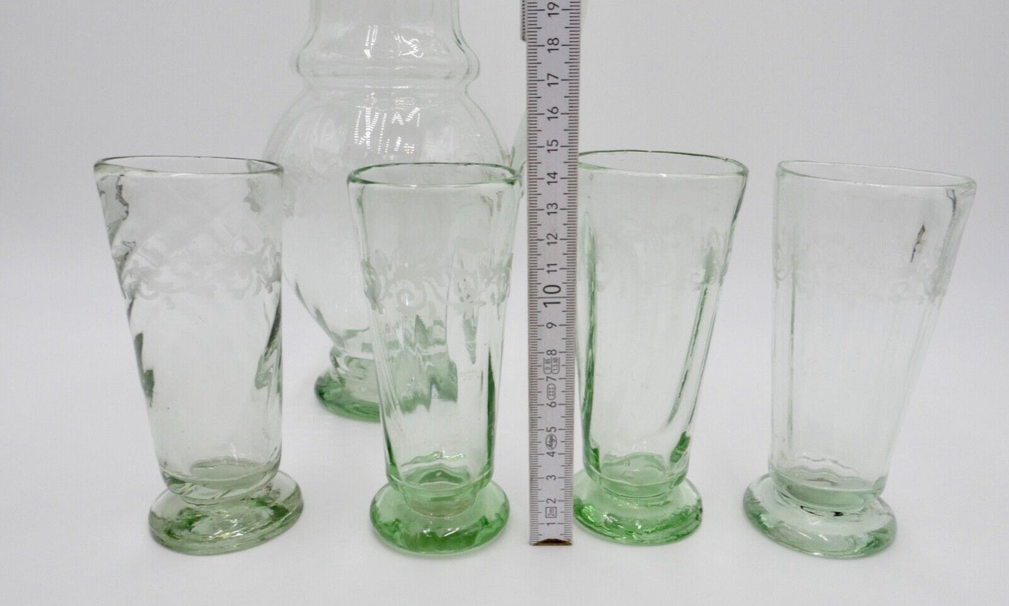 antik Ende 18. / Anfang 19. Jhd grünstichiges Glas Set Becher Henkelkaraffe