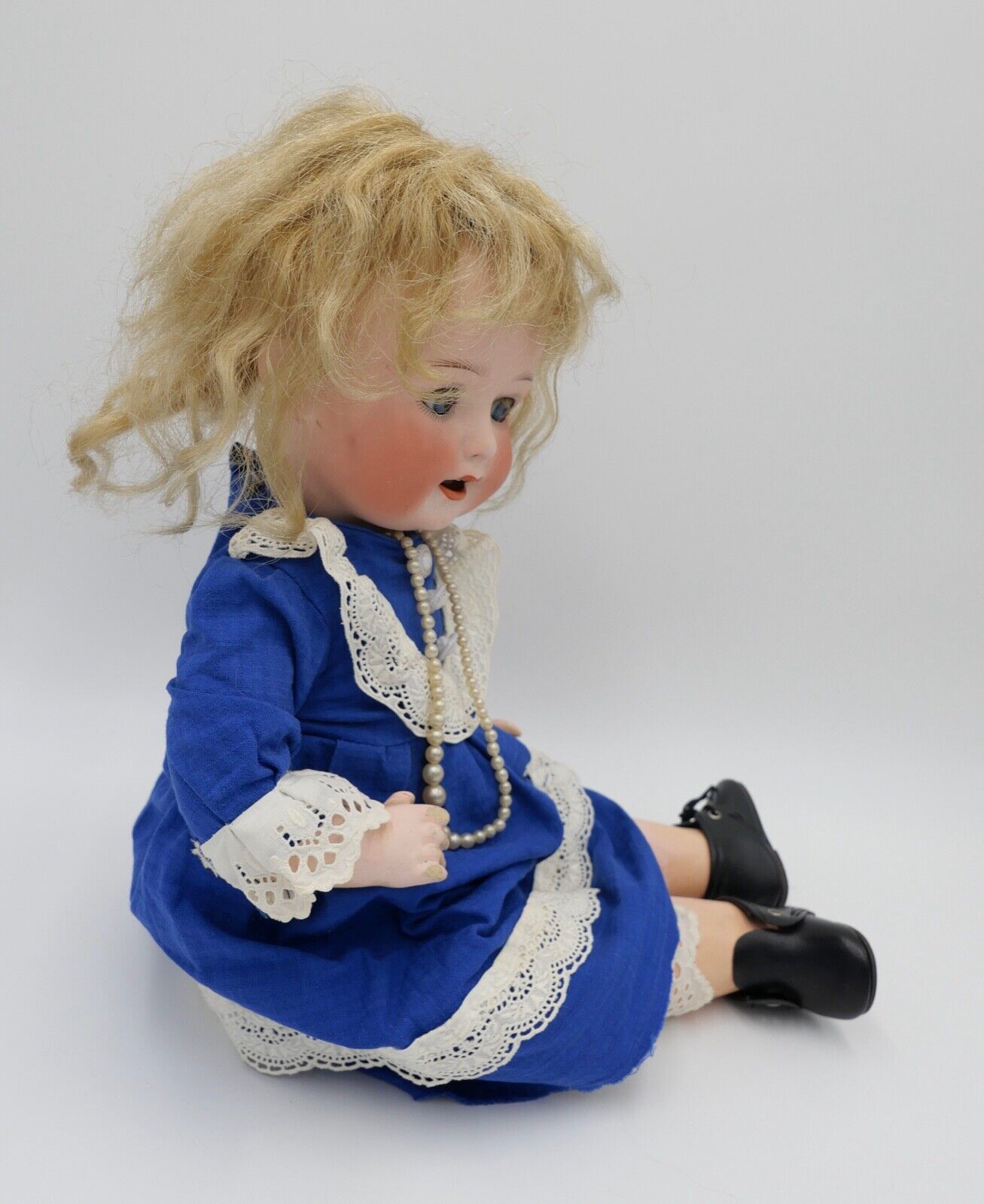 Antike Bisk Porzellan Puppe Gebr. Heubach Köppelsdorf 300.1. old doll 47 cm