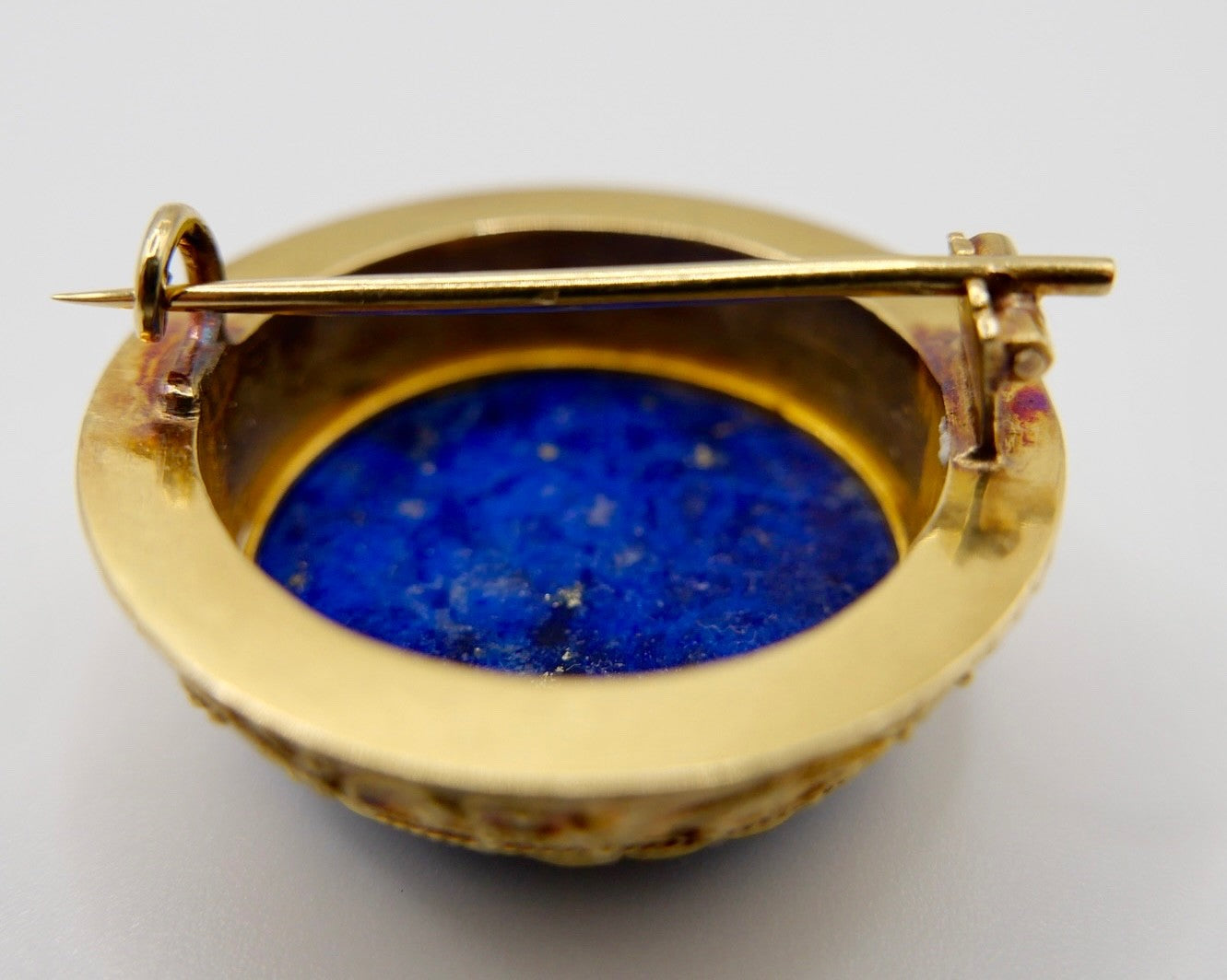 Antike Historismus Brosche um 1880  Lapislazuli  feuervergoldet hart vergoldet