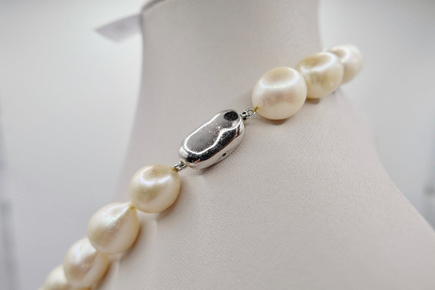70er Jahre Perlenkette Collier 44 cm Ø 12-15 mm SILVER TOP GSV BOTTOM PAT.P