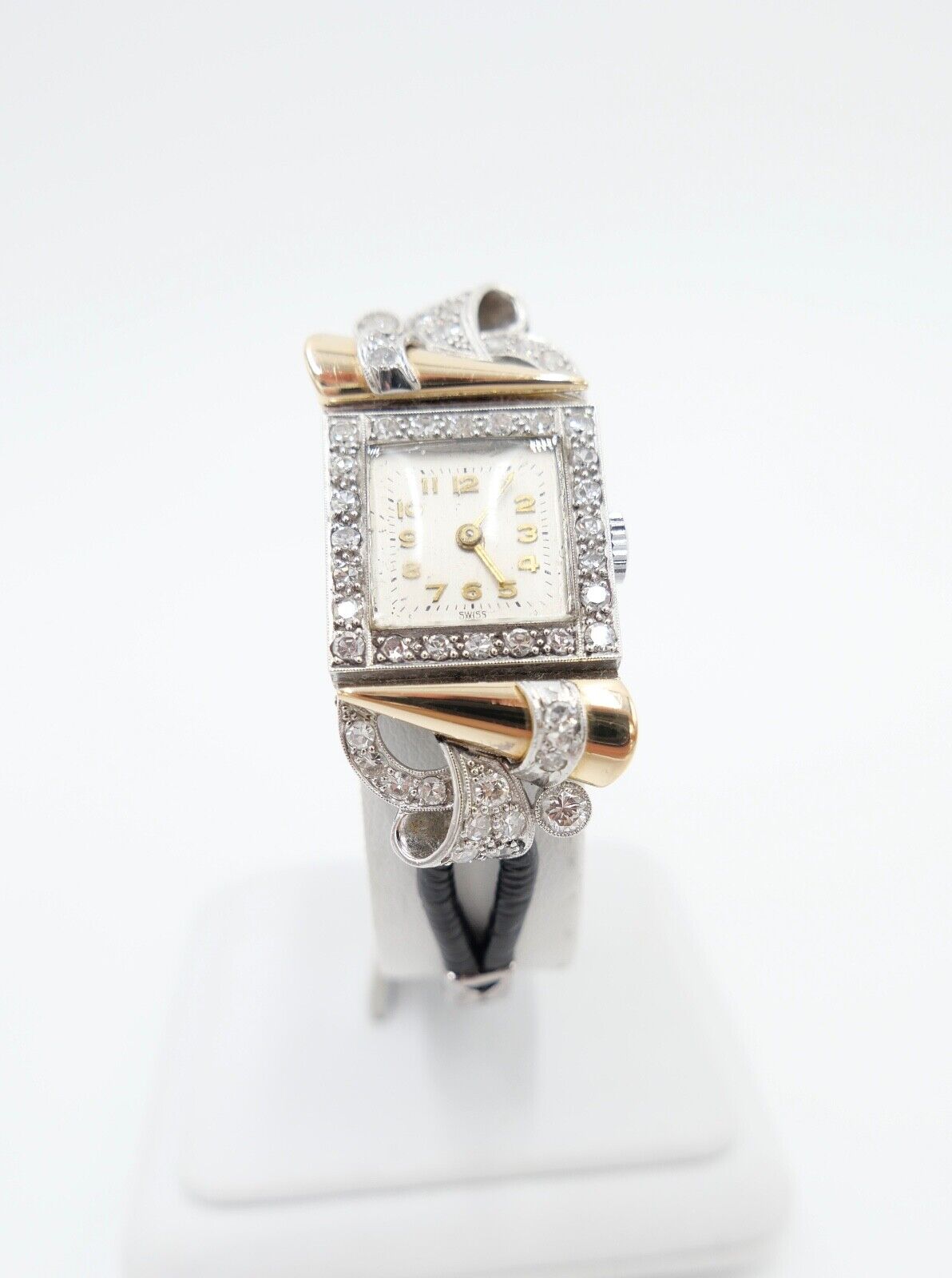 ART DECO DAMEN ARMBANDUHR 750 / 18K WEIß GELB GOLD 48x Diamant Brillant  2,16 CT