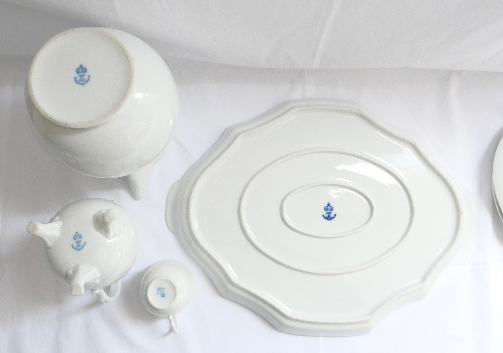 7 Tlg. Ludwigsburg Mokka / Kaffee /  Teilservice weiß Schuppenmuster