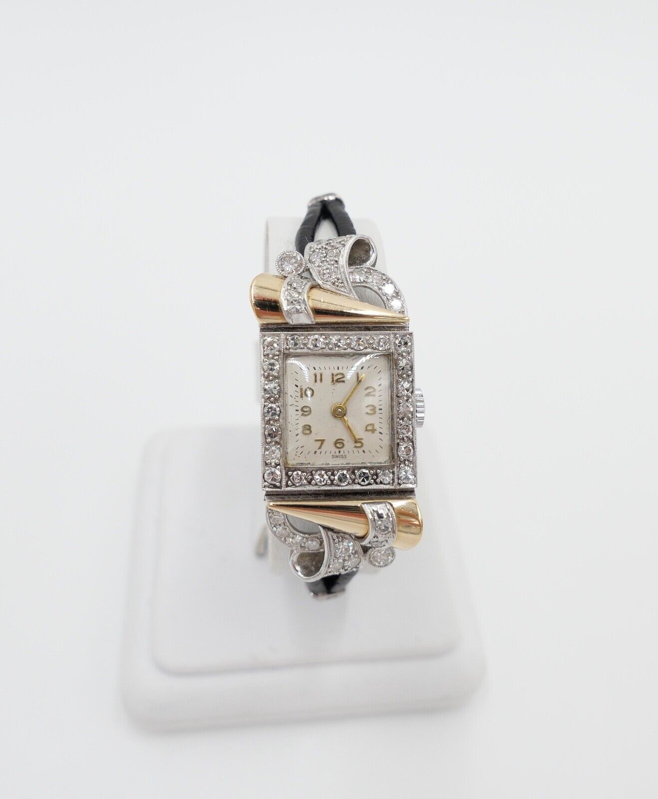 ART DECO DAMEN ARMBANDUHR 750 / 18K WEIß GELB GOLD 48x Diamant Brillant  2,16 CT