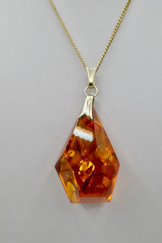 Großer Bernstein Anhänger 333 Gold facettiert Vintage Cognac Ambre Amber