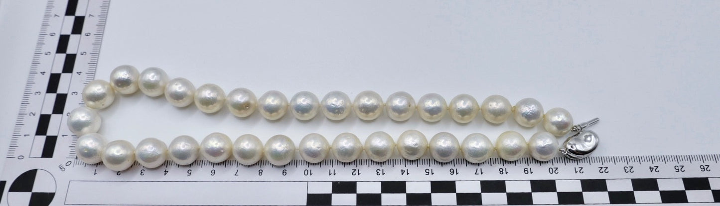 70er Jahre Perlenkette Collier 43 cm Ø 12-13 mm Silber