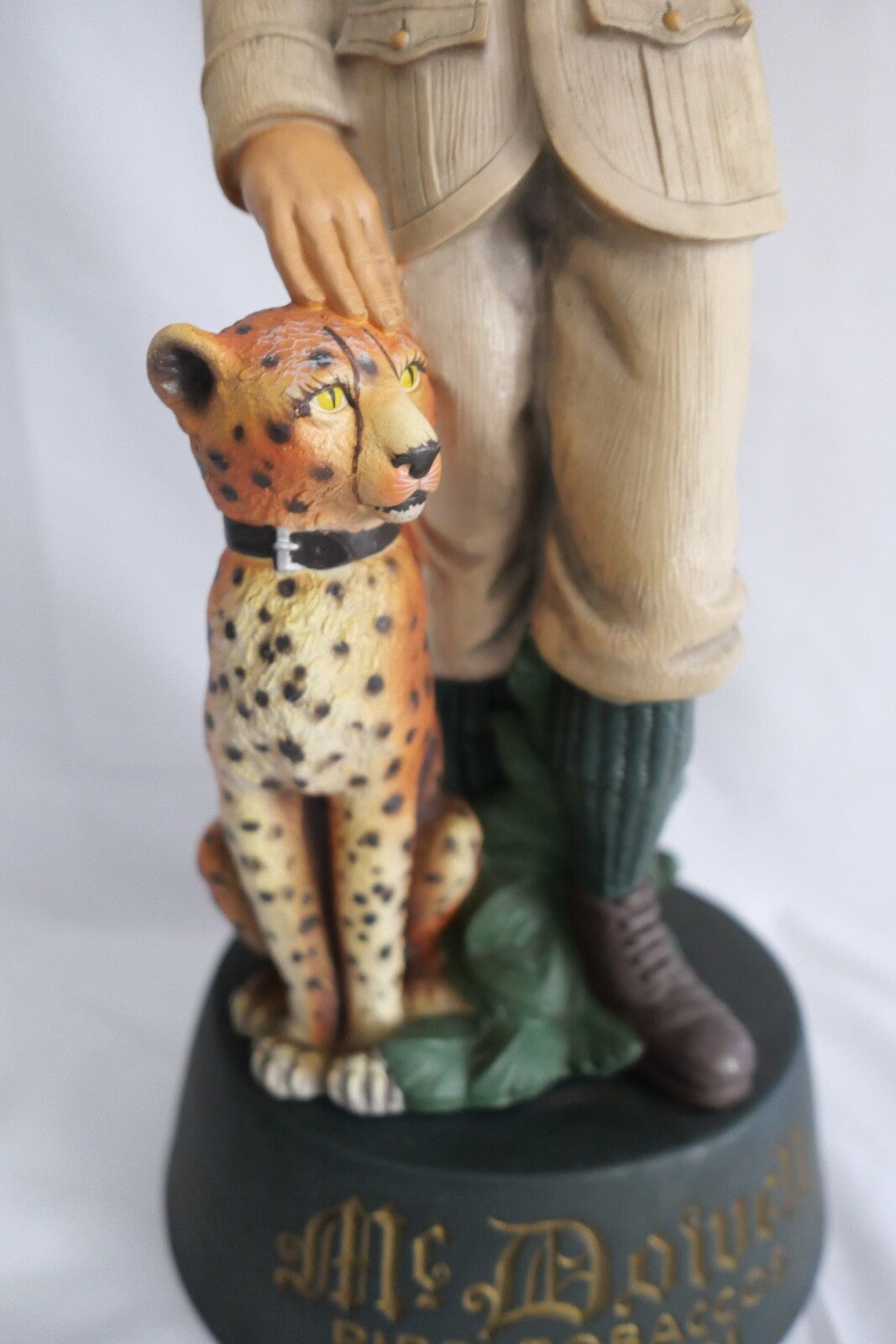 H.J.B. GOEBEL Werbefigur Mc Dowell Pipe Tabaccos London 1970er Jahre 53 cm