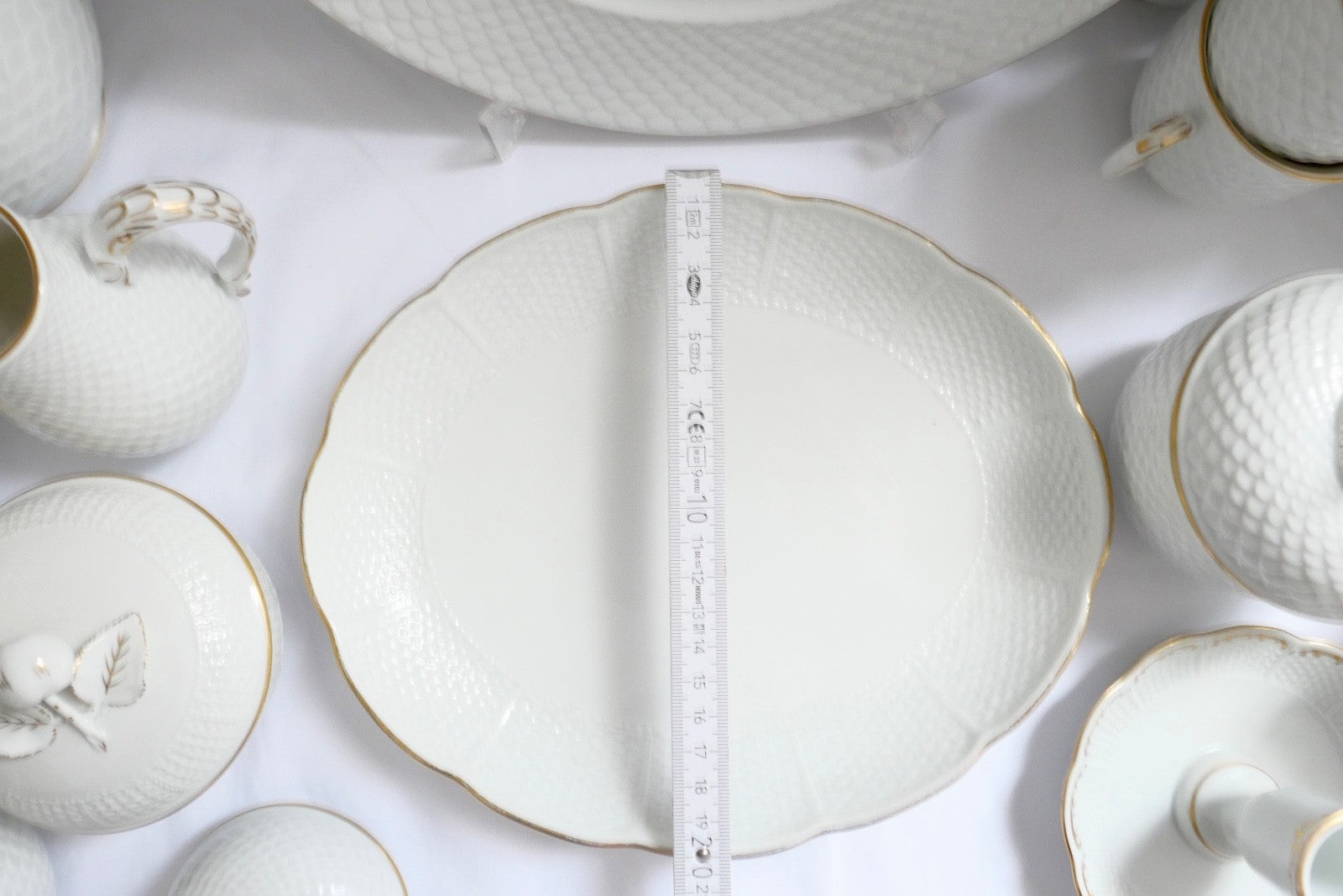 65 Tlg. Ludwigsburg Mokka / Kaffee Service weiß mit Goldrand Schuppenmuster