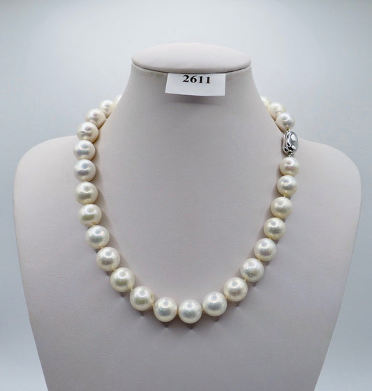 70er Jahre Perlenkette Collier 43 cm Ø 12-13 mm Silber