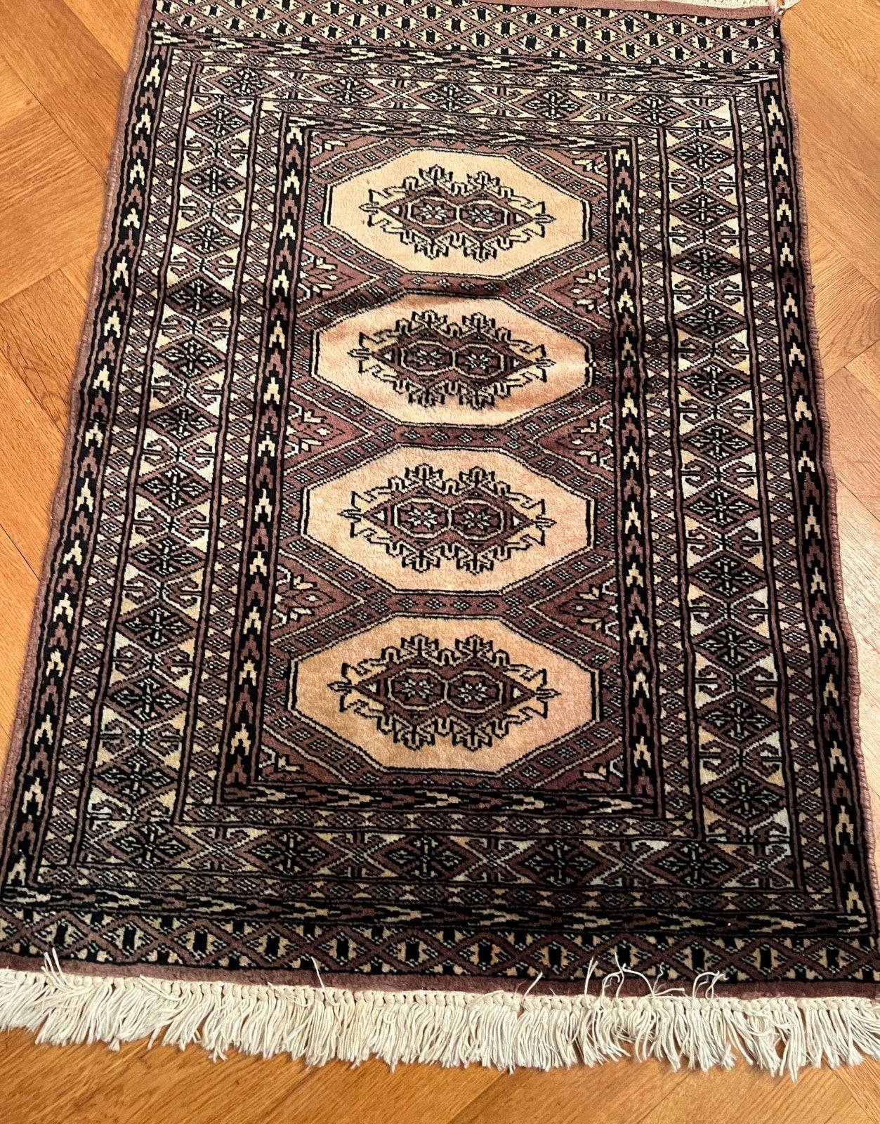 Buchara  Bokhara  alter Orientteppich old carpet 105x86  cm
