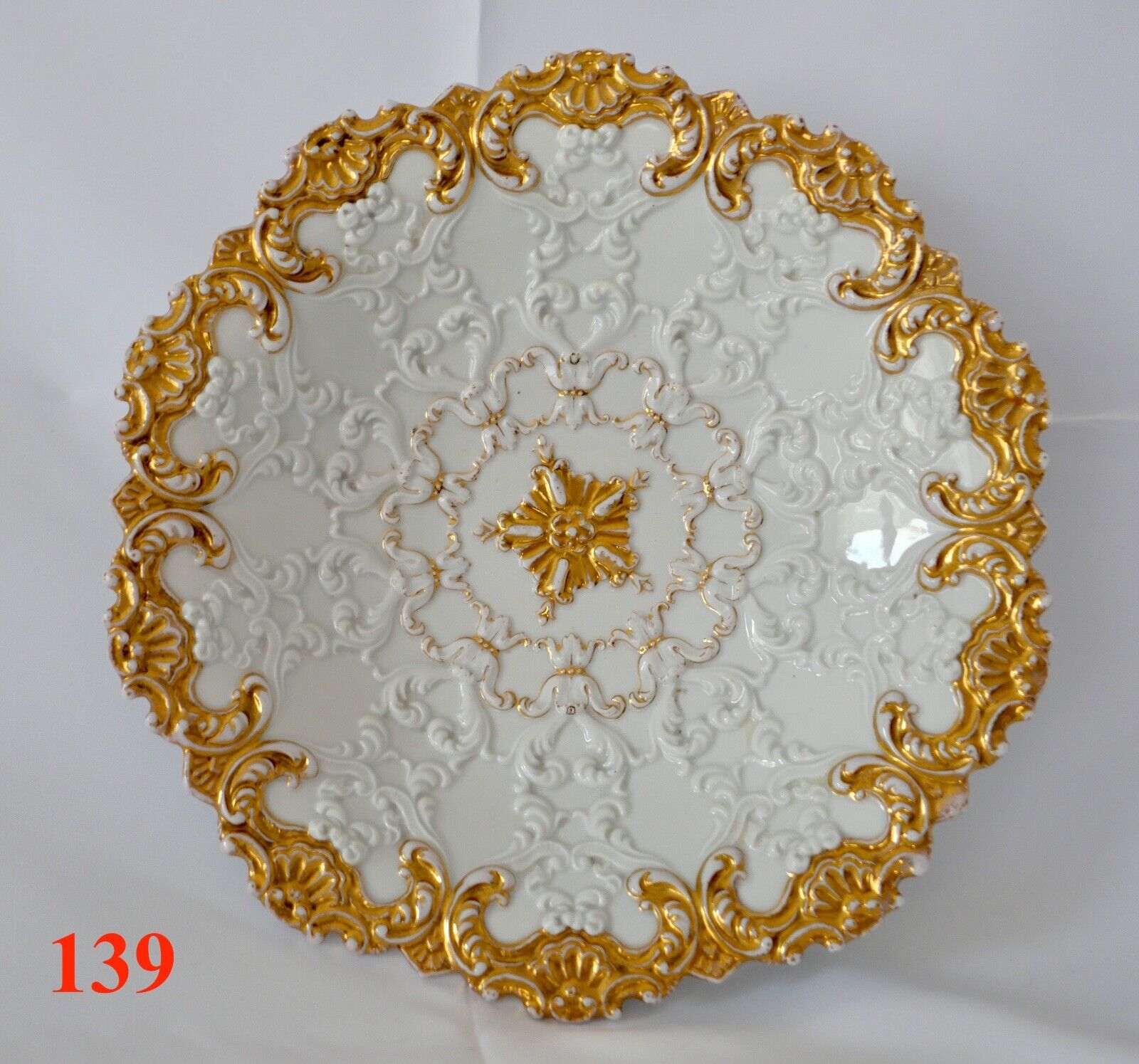 Antiker Meissen Prunk Teller Schale Weiß Goldrelief Staffage Ø 26 cm 19. Jh