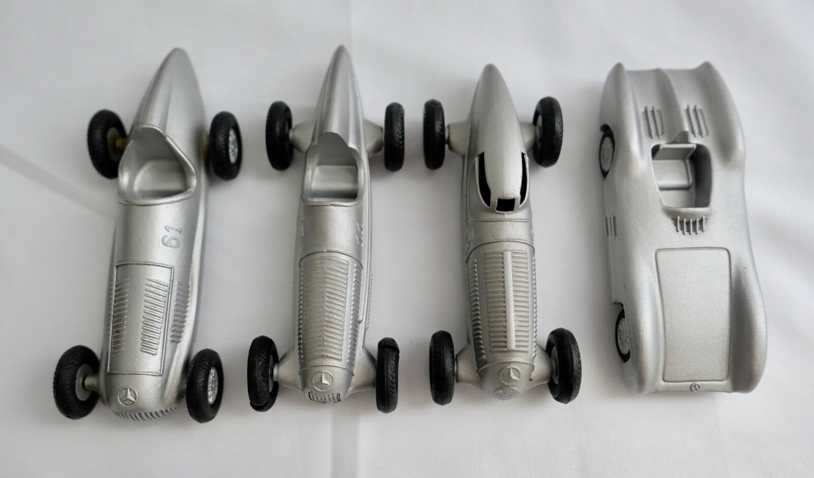 4x Märklin Mercedes Rennwagen W25  W25B  W154 W196 Stromlinie usw.