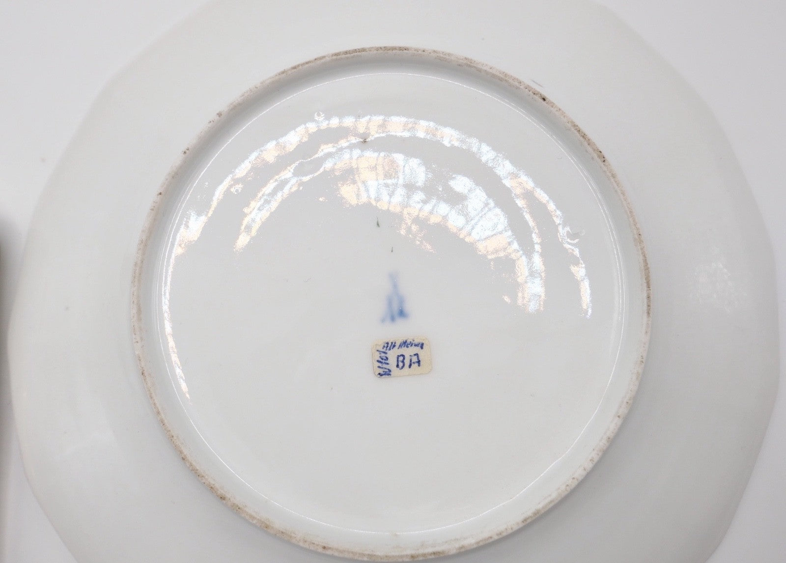 Antiker Meissen Teller 19 cm Weiß Goldrelief Schuppenmuster