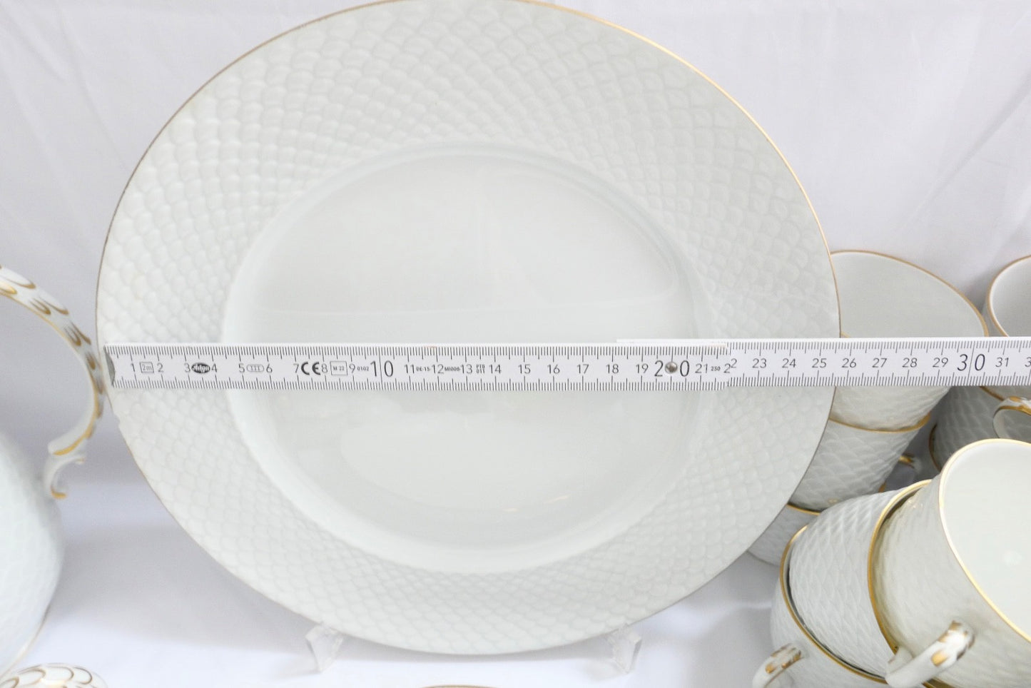 65 Tlg. Ludwigsburg Mokka / Kaffee Service weiß mit Goldrand Schuppenmuster