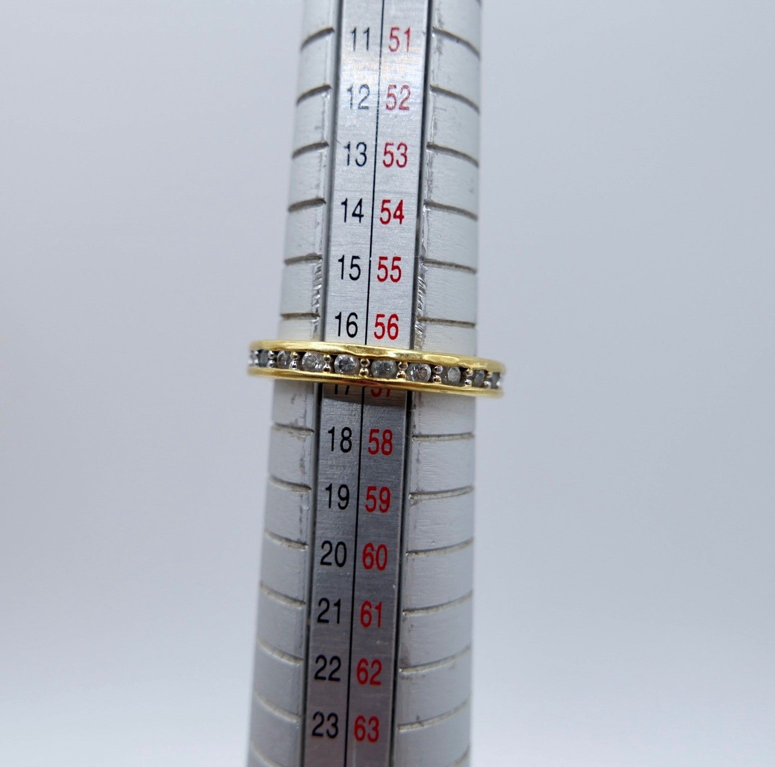 Alter eleganter Eternity Memory Ring vergoldet mit Besatz Gr. 57 mit Hersteller