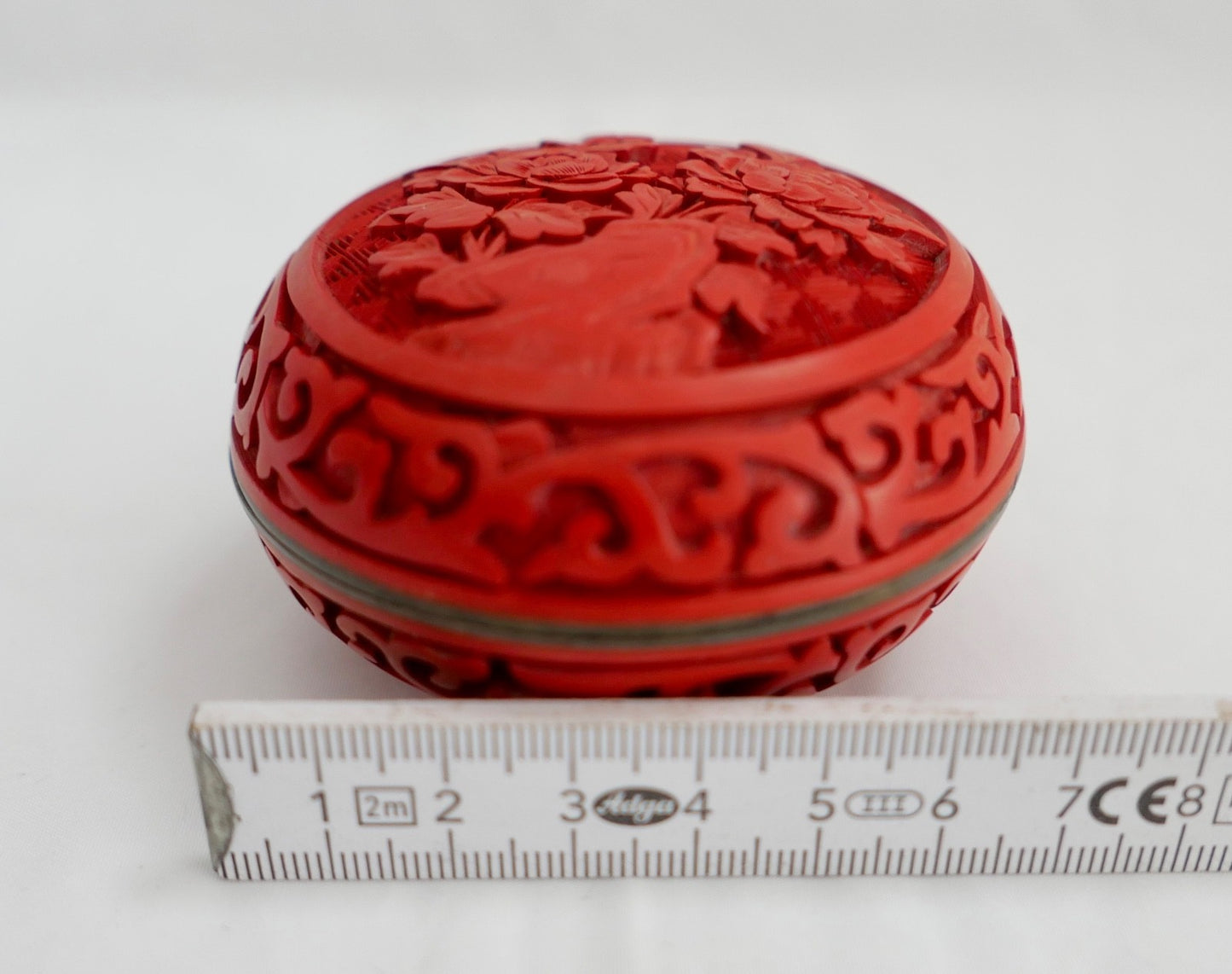 1950er  Zinnober-Lackdose Carved Red Cinnabar China geschnitzt Ø 8cm Deckeldose