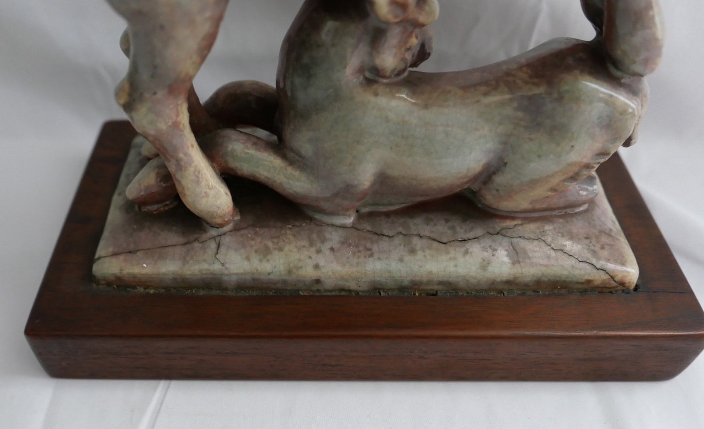 Art Deco Keramik Skulptur Rehkitz auf Holzsockel Rudolf R. Rempel 1934