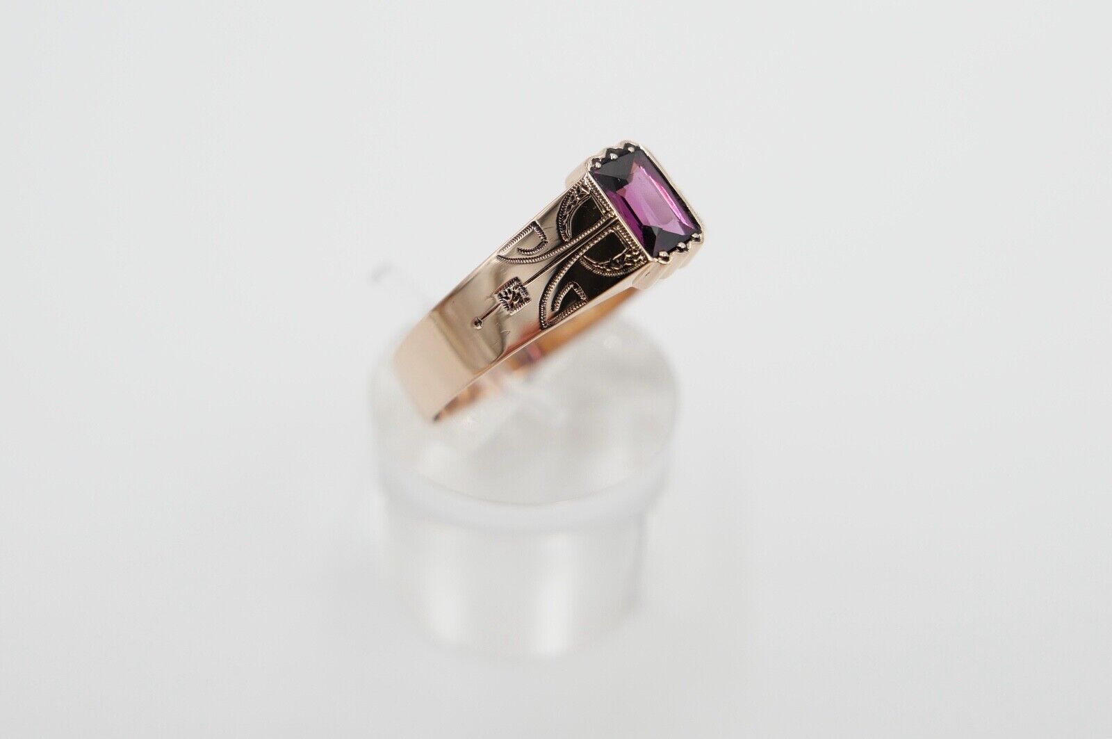 antiker Ring um 1890  handgraviert mit pinkem Granat 585 / 14K Rosegold Gr. 70