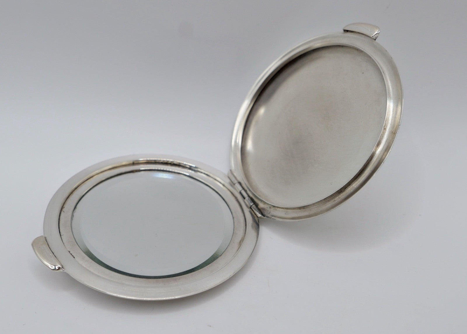 Antike Silber Puderdose Josef Pauser Schwäbisch Gmünd 830S Guilloche Jugendstil