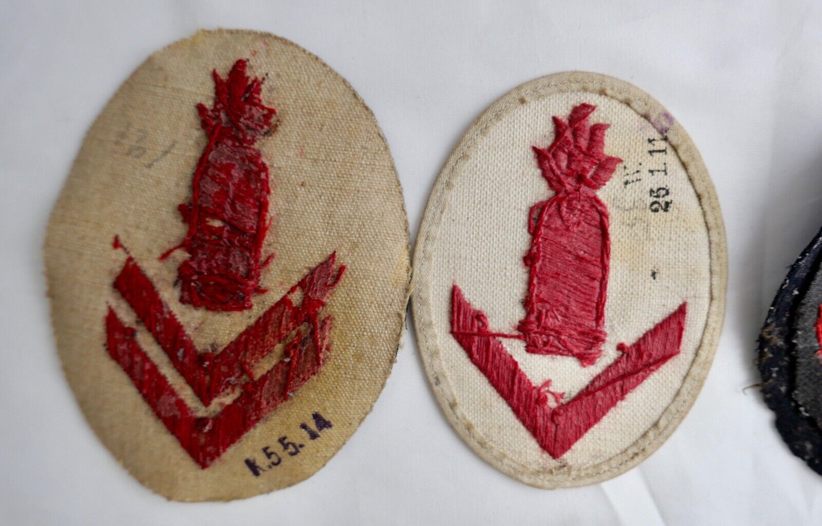 Posten 4x Ärmelabzeichen Kriegsmarine Sonderausbildung WK2 WW2 Geschützführer - Antikhandel-Stuttgart