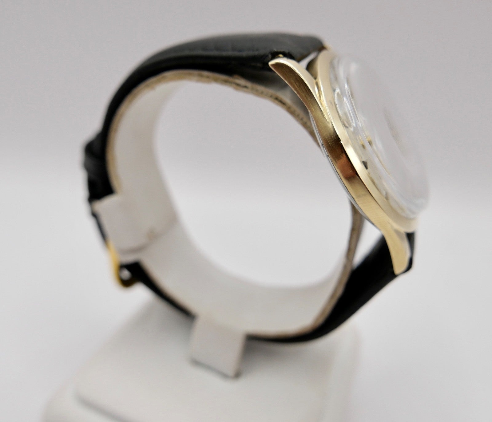 1950er Universal Geneve Herrenuhr Cal. 330 Handaufzug neues Lederarmband