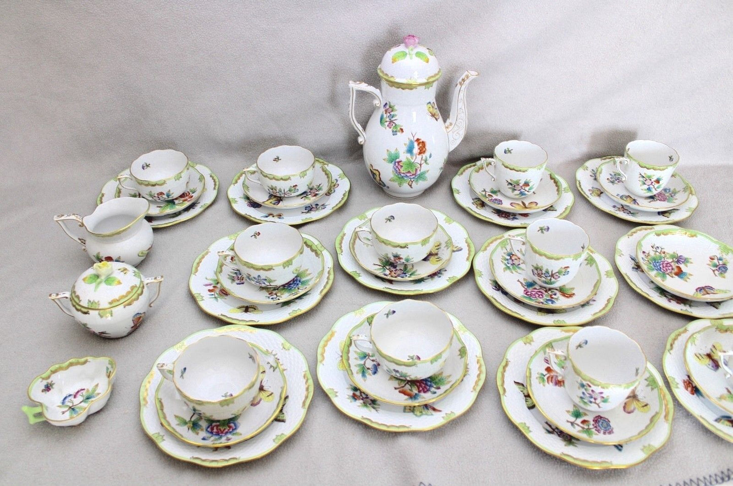 39 Tlg Herend Queen Victoria " Kaffees & Tee Service " Green Border Grün 1.Wahl