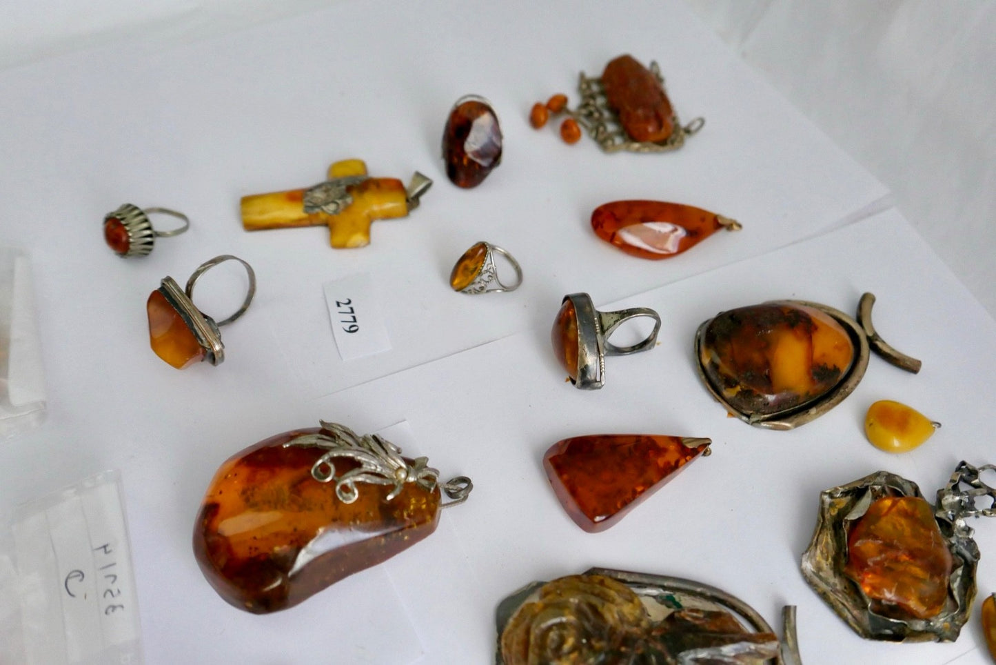 Großes Konvolut Bernstein Schmuck versilbert Anhänger Ring Kreuz Naturbernstein