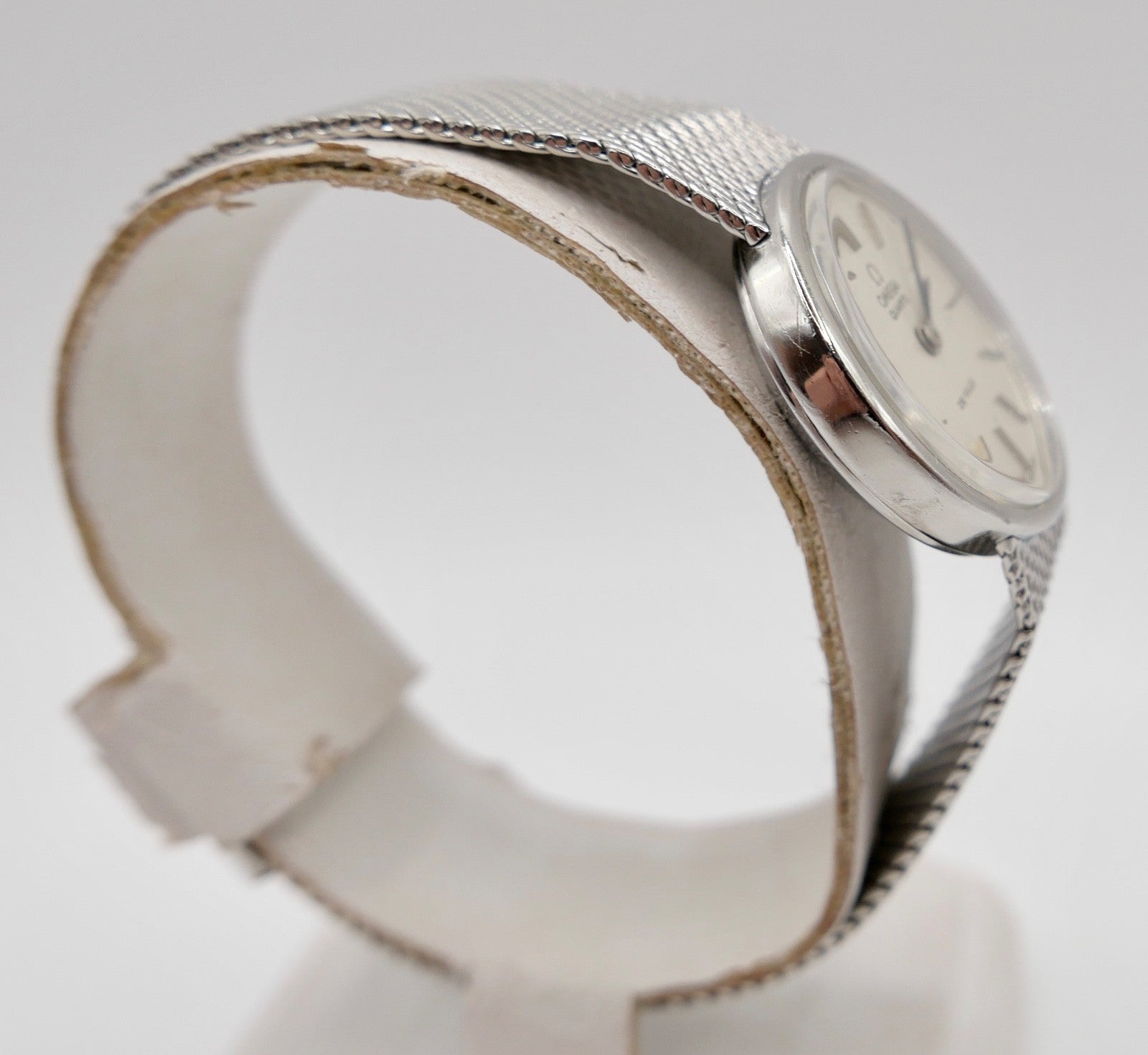 80er Jahre OMEGA De Ville Damenuhr Ref. 591.0012 Quarz 25mm im original Zustand