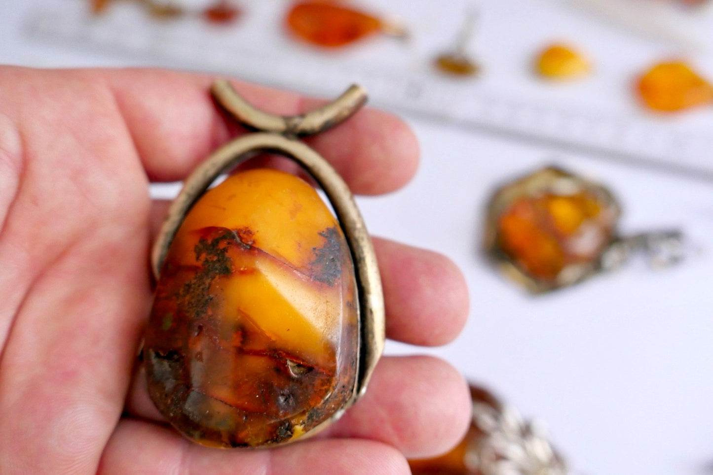 Großes Konvolut Bernstein Schmuck versilbert Anhänger Ring Kreuz Naturbernstein