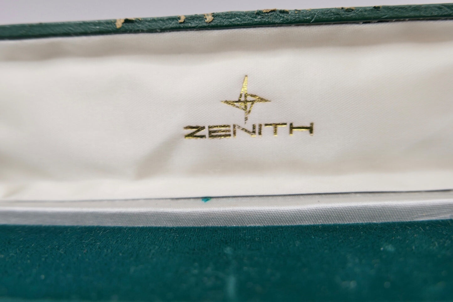 Vintage 60er 70er Jahre Original ZENITH Box Etui Uhrenetui in Grün