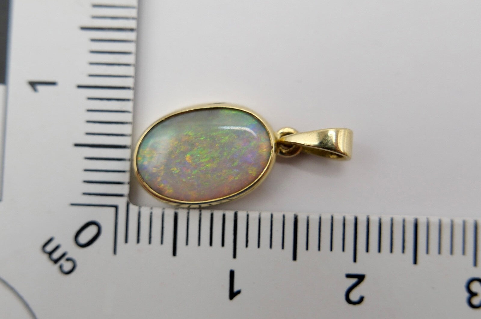 kleiner Anhänger 750 / 18K Gold Gelbgold mit Opal