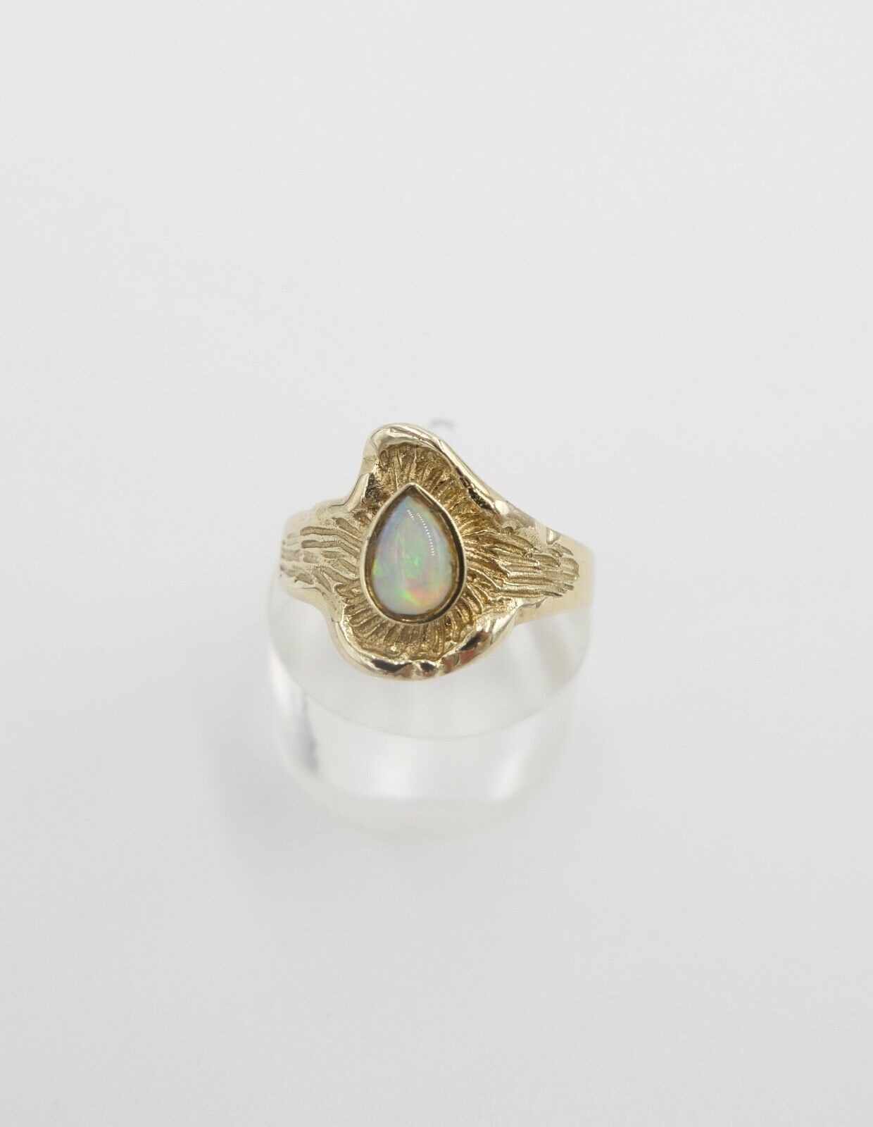 80er Jahre Damenring mit Opal Tropfenform Ring Gold 333 / 8K Gr. 59