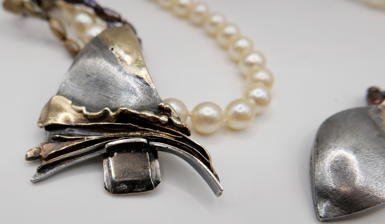 80er Perlenkette Collier 5-reihig 925 Silber vergoldet Schmetterlingsverschluss
