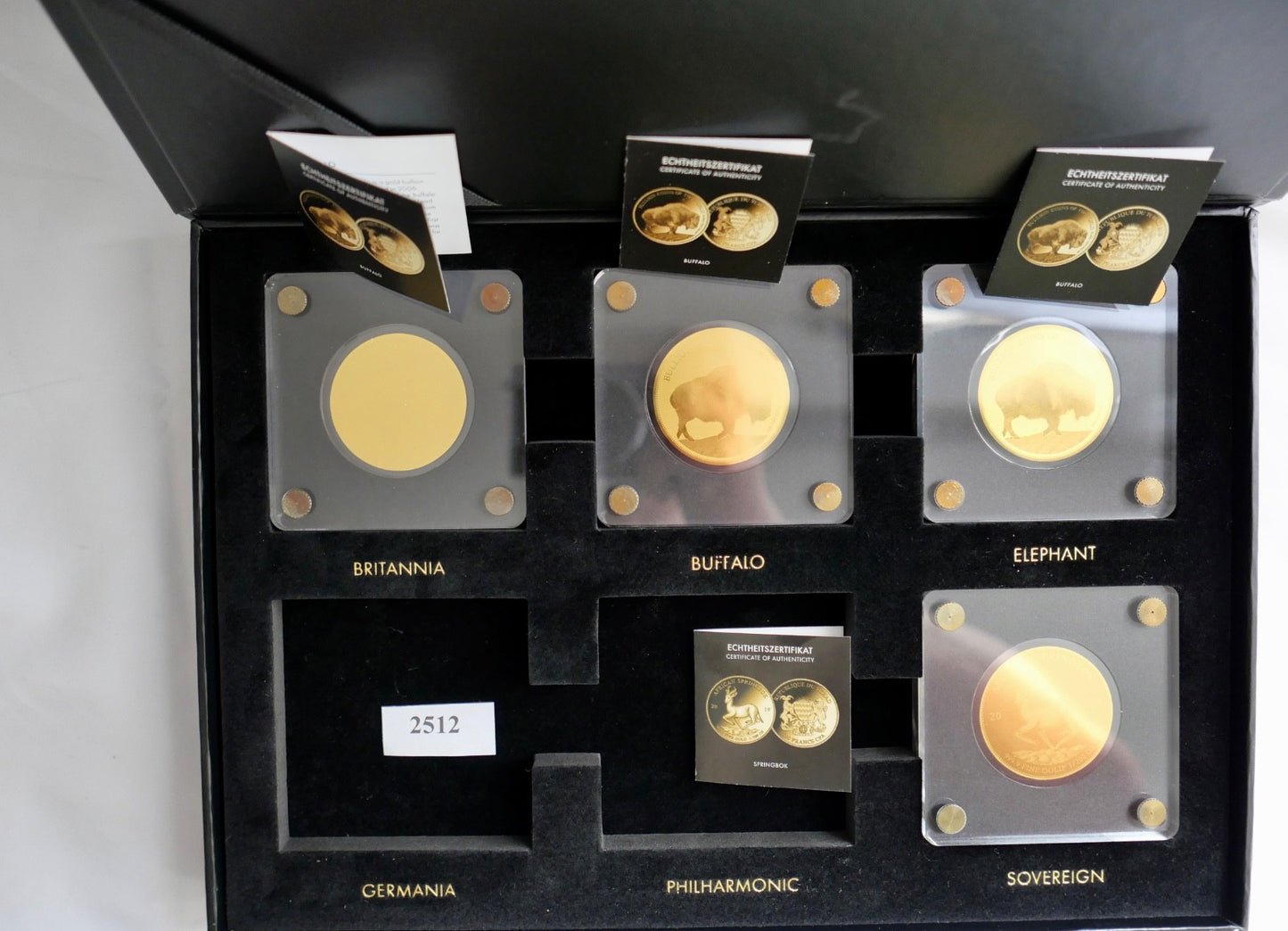 4 x Goldmünzen " Bullion Coins of the World 2019 “ 5000 Francs im Album 1/200 oz