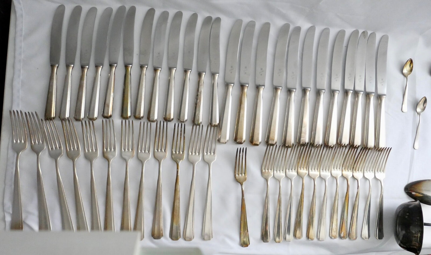 80 Teile WMF 1900 Hammerschlag 90er versilbert Gabel Messer Löffel