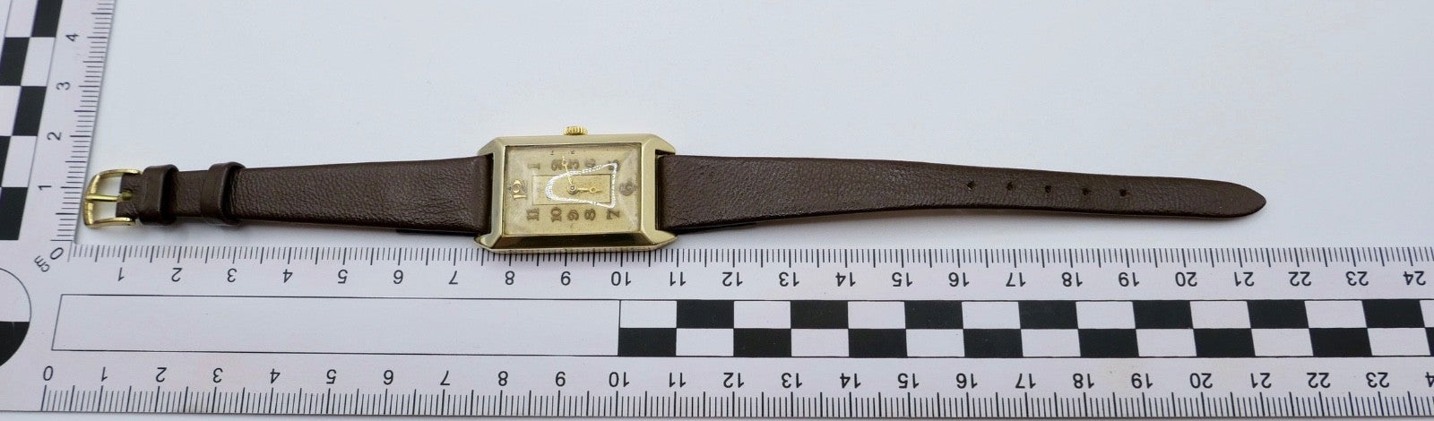Art Deco 1930er Armbanduhr aus 585  Gelbgold 14K Alpina 863 Herrenuhr