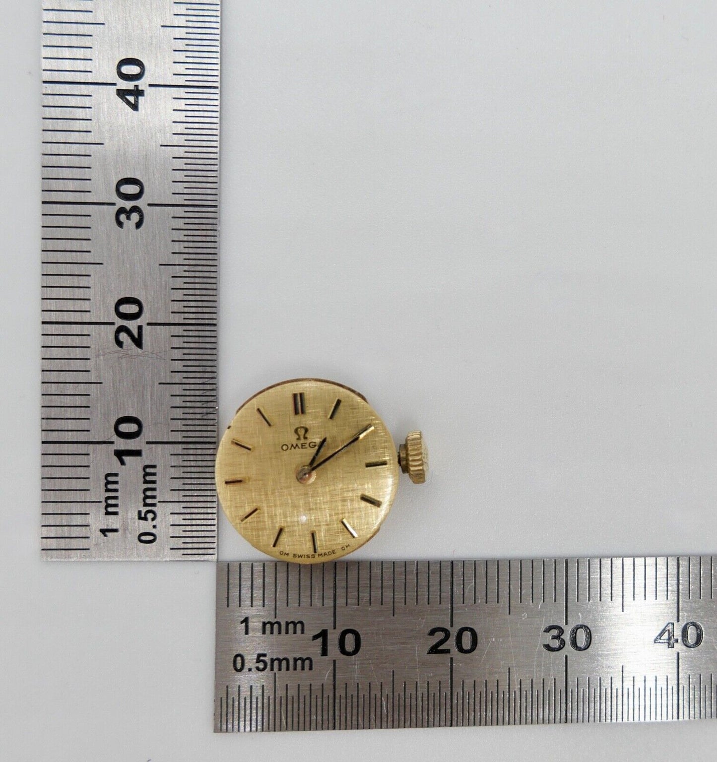 LÄUFT Omega Cal. 484 Uhrwerk Krone Zifferblatt Zeiger 