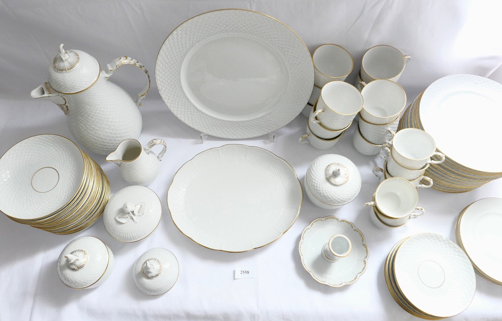 65 Tlg. Ludwigsburg Mokka / Kaffee Service weiß mit Goldrand Schuppenmuster