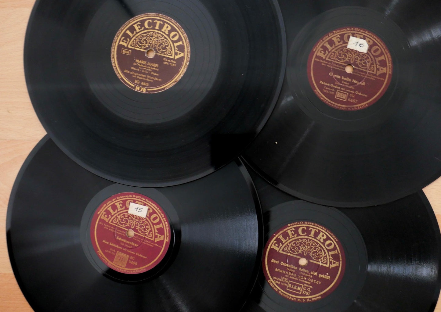 Konvolut Schellackplatten 105 Stk Schlager Operette Weihnacht 25 cm 10" Polydor