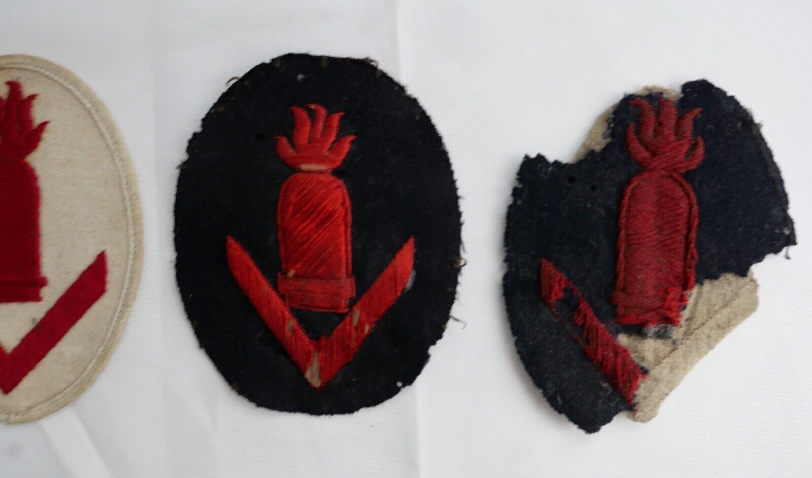 Posten 4x Ärmelabzeichen Kriegsmarine Sonderausbildung WK2 WW2 Geschützführer - Antikhandel-Stuttgart