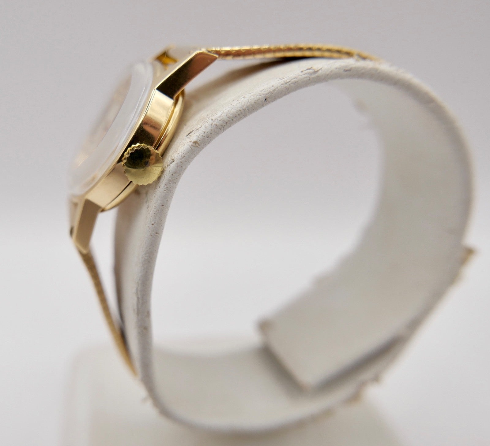 Klassische 1960er Jahre Omega Damenuhr Handaufzug 750 18K Vollgold Cal. 620