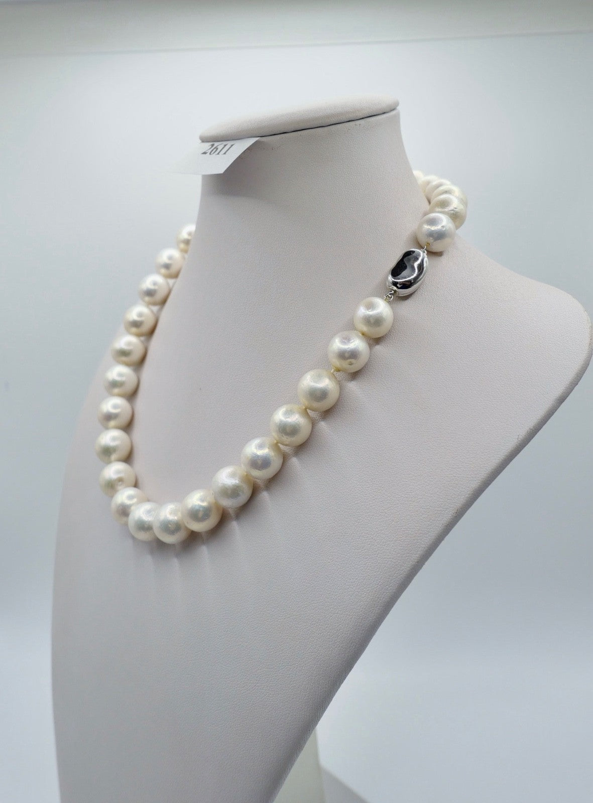 70er Jahre Perlenkette Collier 43 cm Ø 12-13 mm Silber