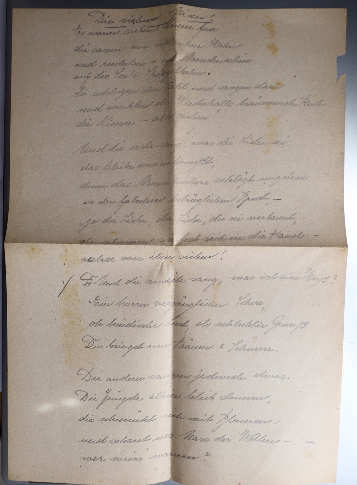 Skizzenbuch mit Tier‑ und Frauenzeichnungen 1939 mit handschriftlichen Gedichten