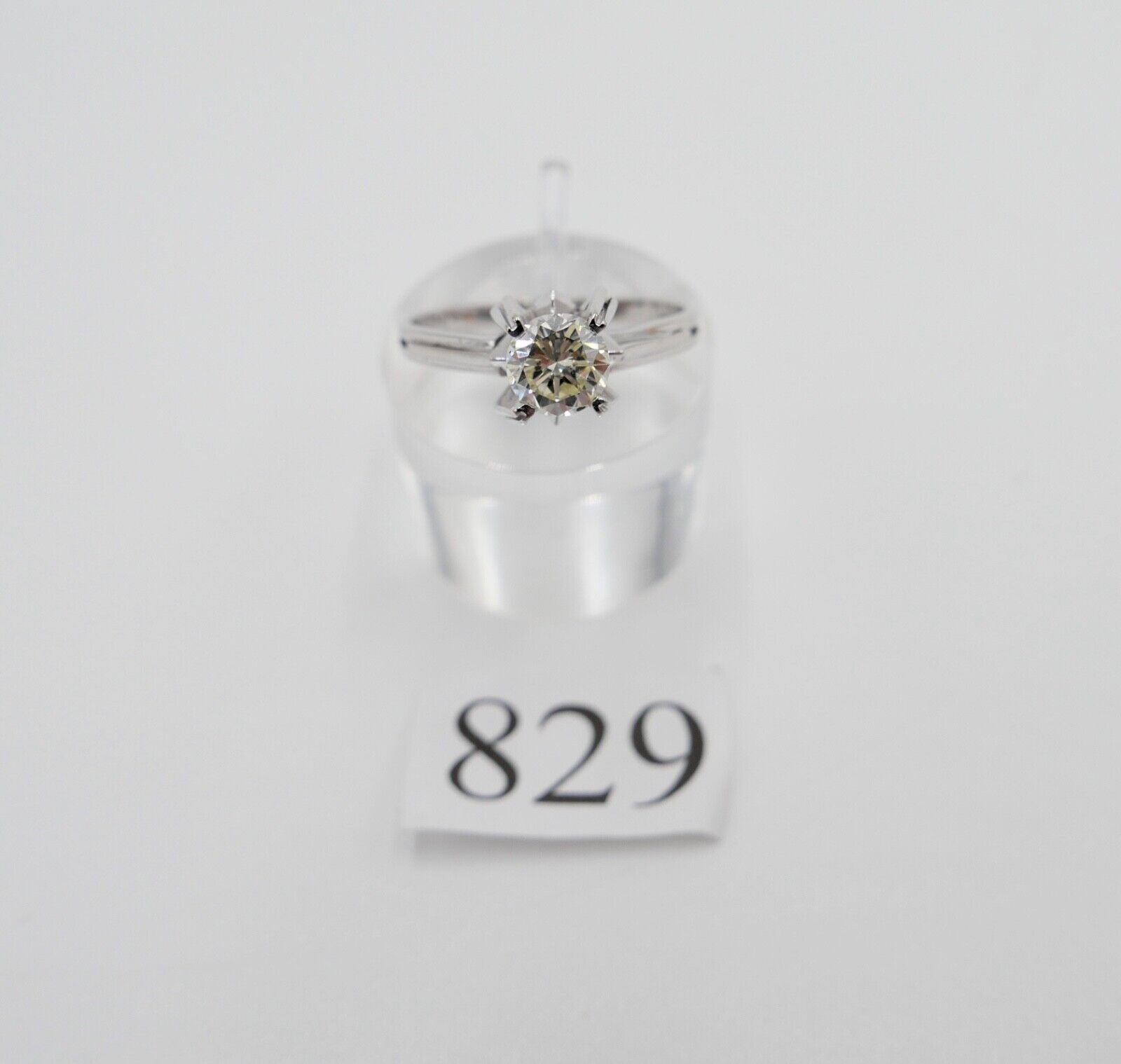 Alter Solitär Weißgold Ring 585 14K mit Brillant  0,61 Ct  Gr.56 VVS