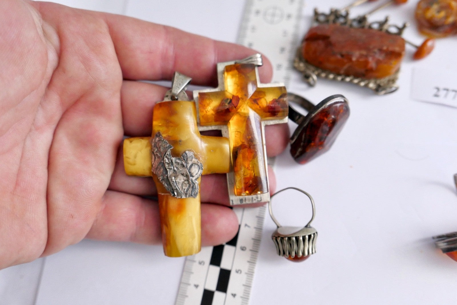 Großes Konvolut Bernstein Schmuck versilbert Anhänger Ring Kreuz Naturbernstein