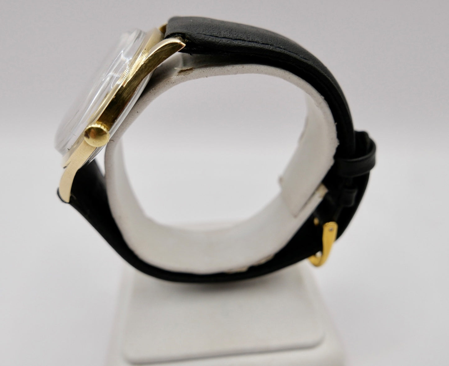 1950er Universal Geneve Herrenuhr Cal. 330 Handaufzug neues Lederarmband