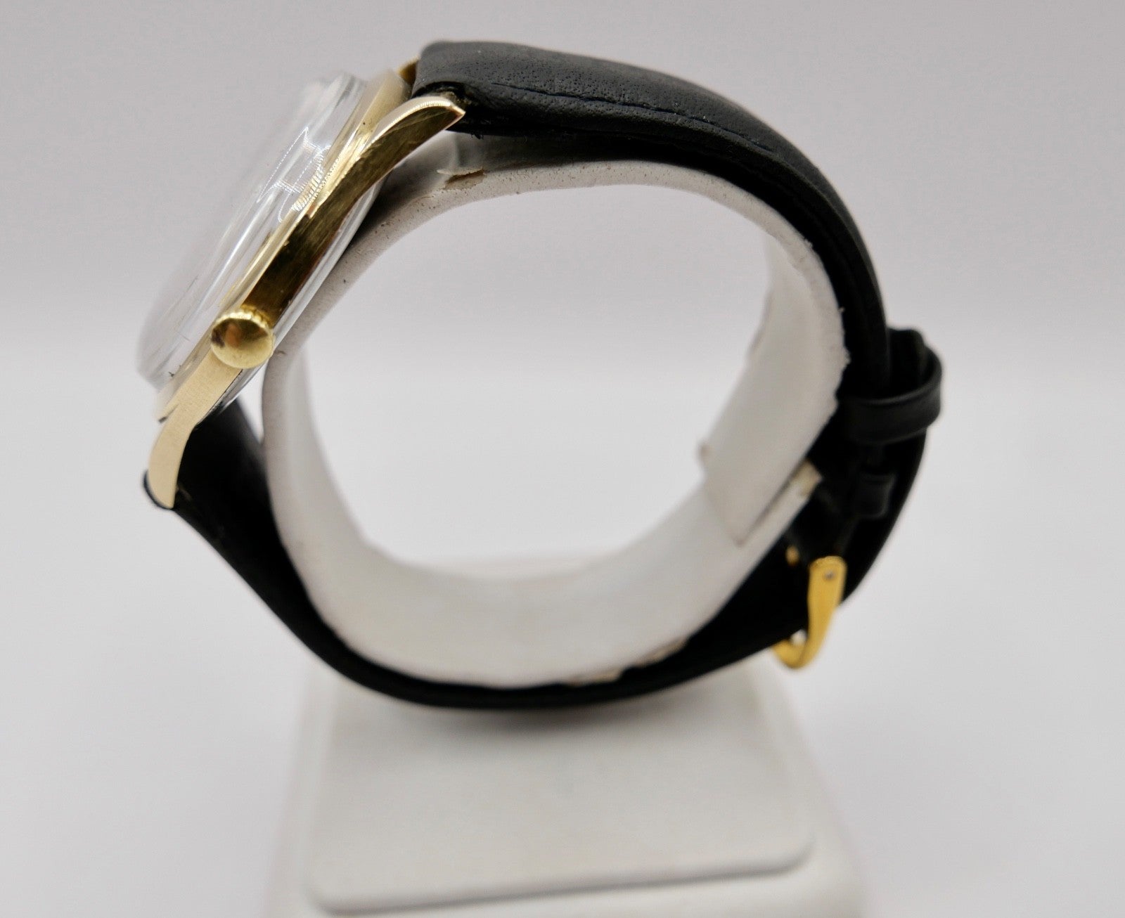 1950er Universal Geneve Herrenuhr Cal. 330 Handaufzug neues Lederarmband