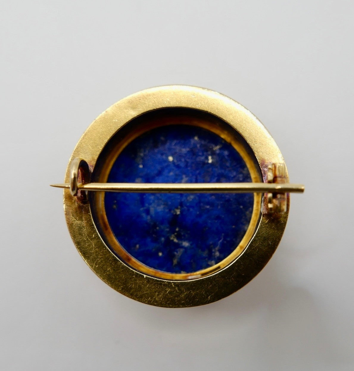 Antike Historismus Brosche um 1880  Lapislazuli  feuervergoldet hart vergoldet
