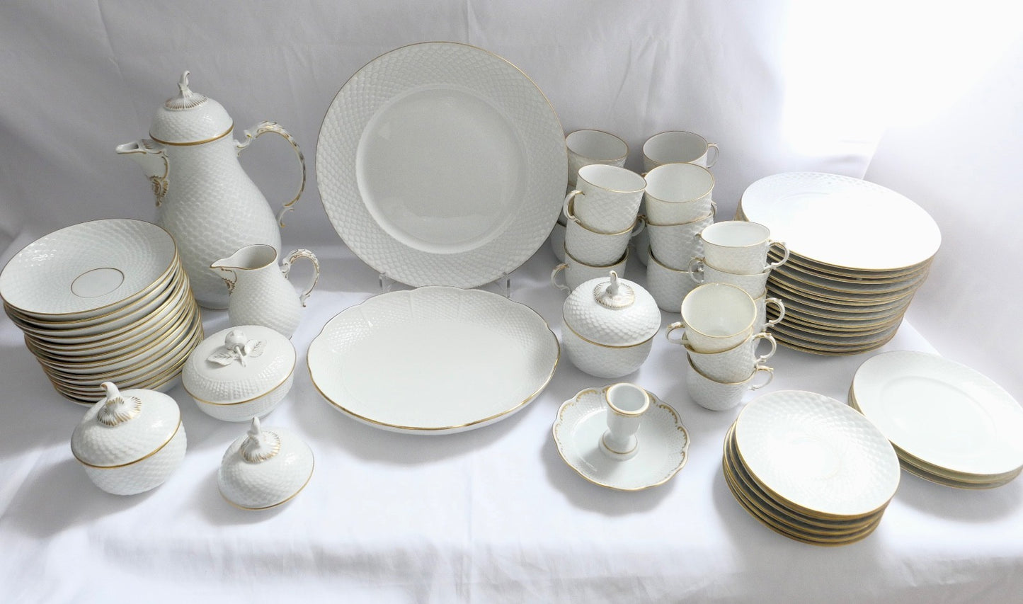 65 Tlg. Ludwigsburg Mokka / Kaffee Service weiß mit Goldrand Schuppenmuster
